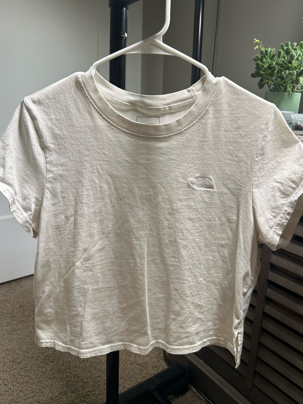 The North Face - Evolution Simple Dome Cropped T-Shirt